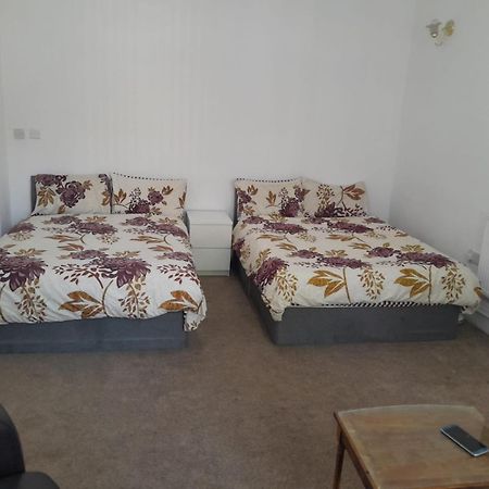 Monarch House Hotel Манчестър Екстериор снимка