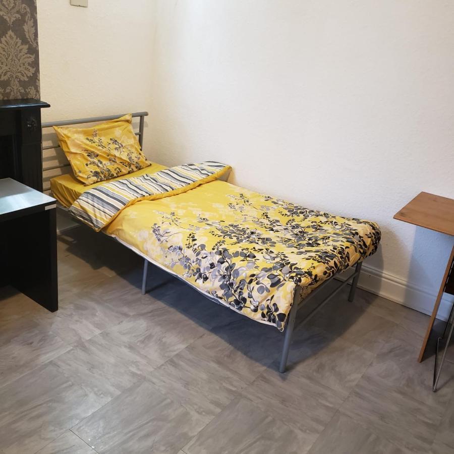 Monarch House Hotel Манчестър Екстериор снимка