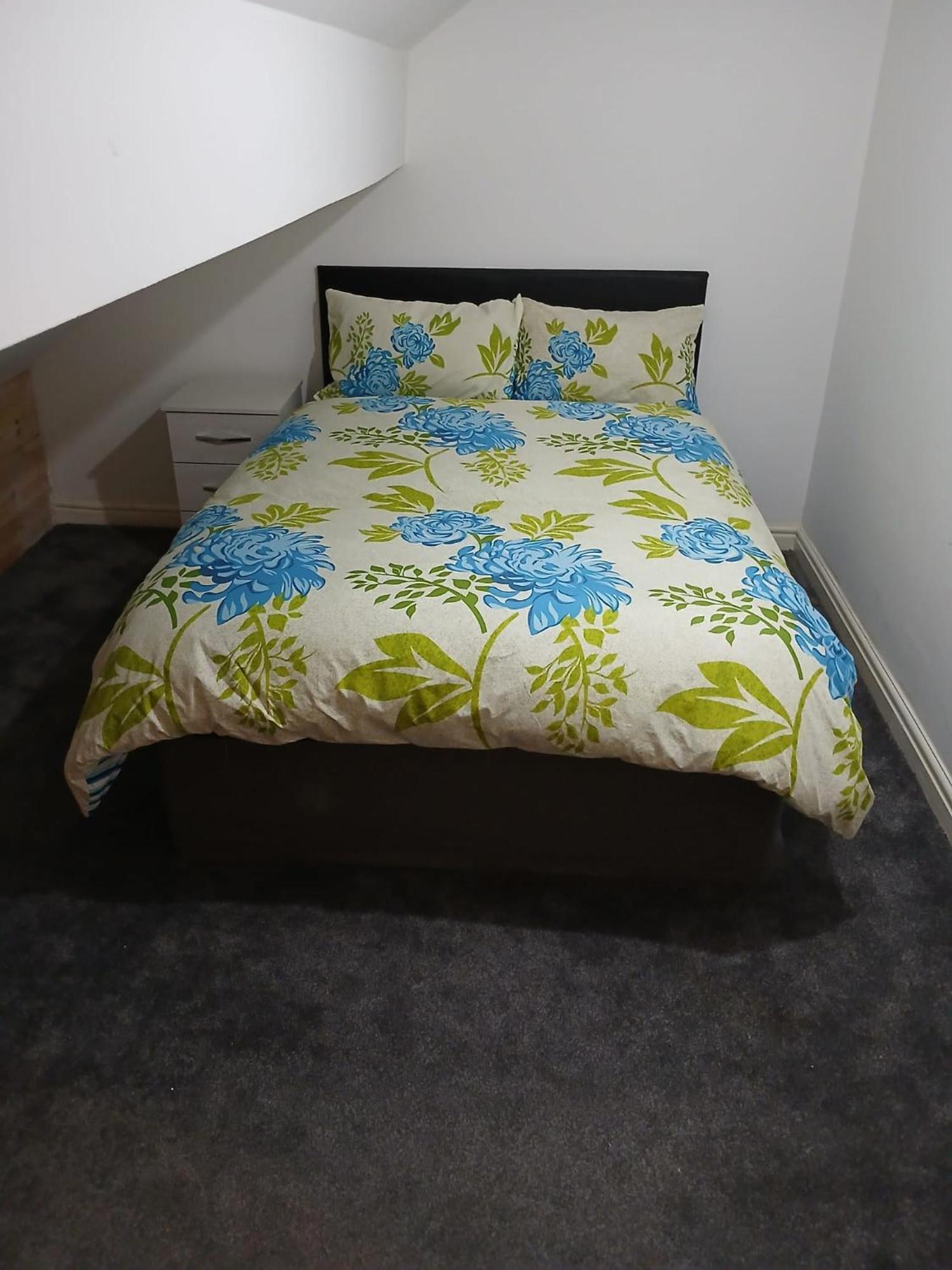 Monarch House Hotel Манчестър Екстериор снимка